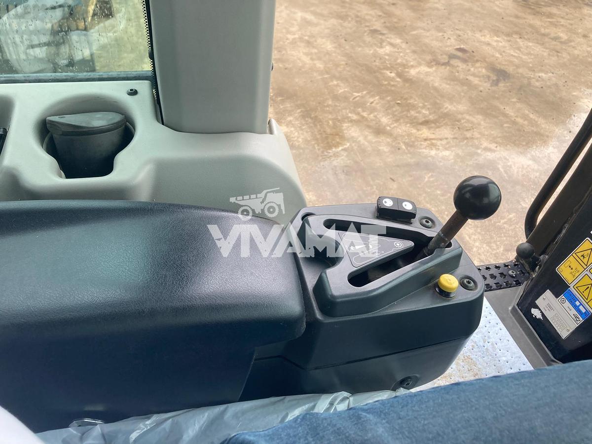 Used 2016 Caterpillar 963K