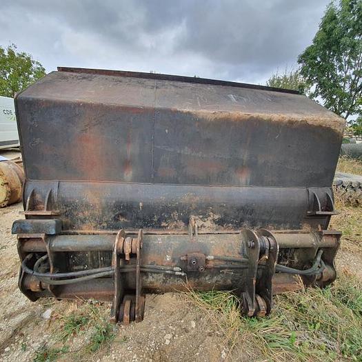 D'occasion Godet GHD sur Liebherr L50 ou L70 240cm