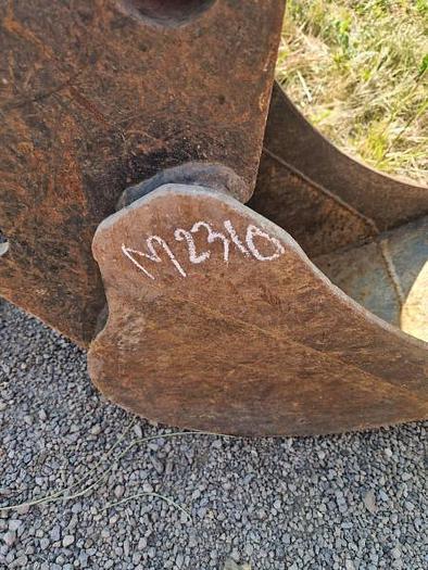 D'occasion Godet de terrassement de largeur 30cm Attache à Axe de 70/35mm