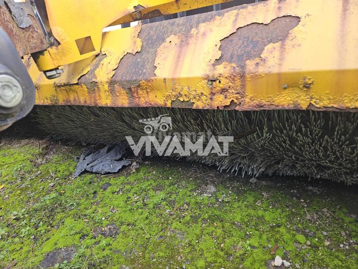 Used RABAUD 72009D sweeper Year 2006 width 250cm formerly on CAT442