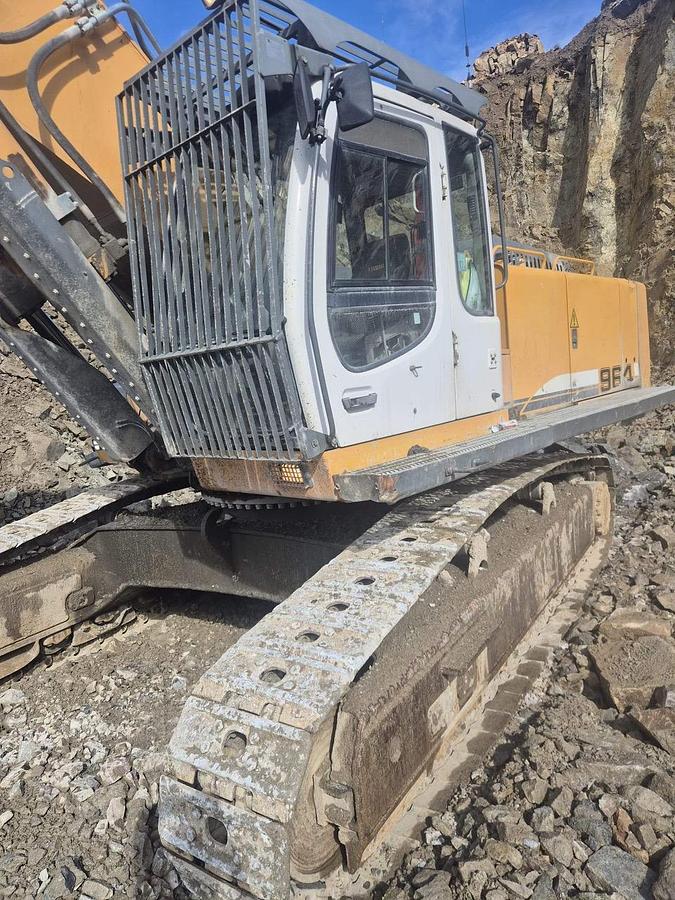 Used 2010 LIEBHERR R964 HDSL