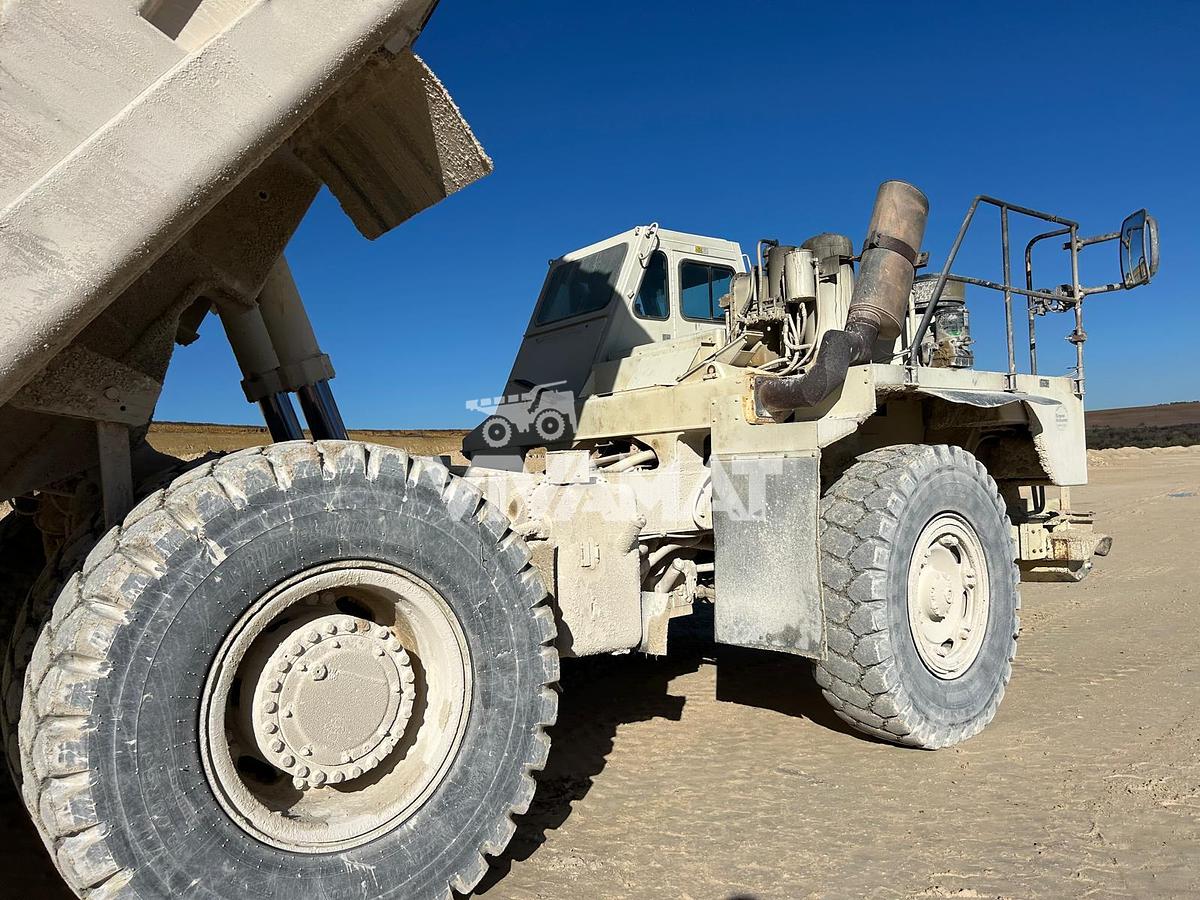 D'occasion Tombereau rigide Caterpillar 771D 2005