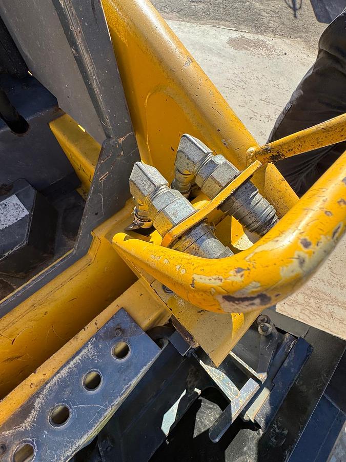 Used 2012 GEHL 1640
