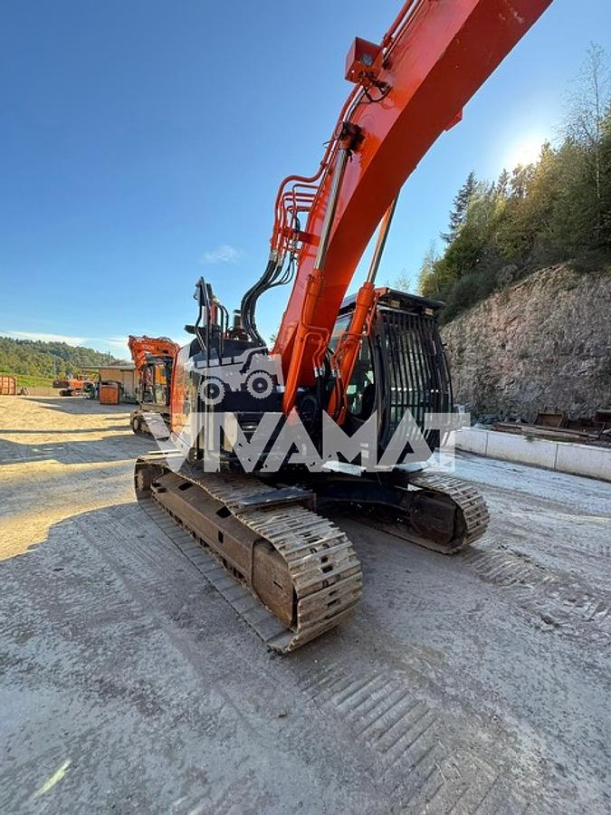 Used 2018 Hitachi ZX225USLC-6