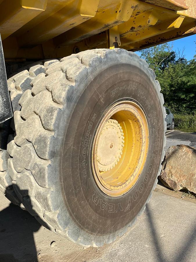 Used 2019 Komatsu HD465-8