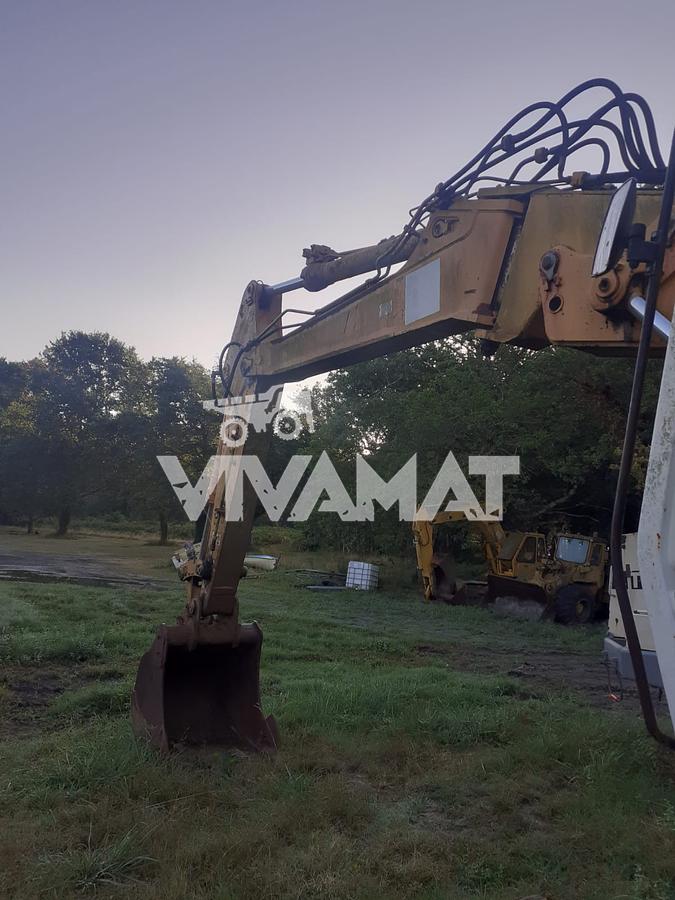 Used PIECES pour pelle sur chenille LIEBHERR R912 1994