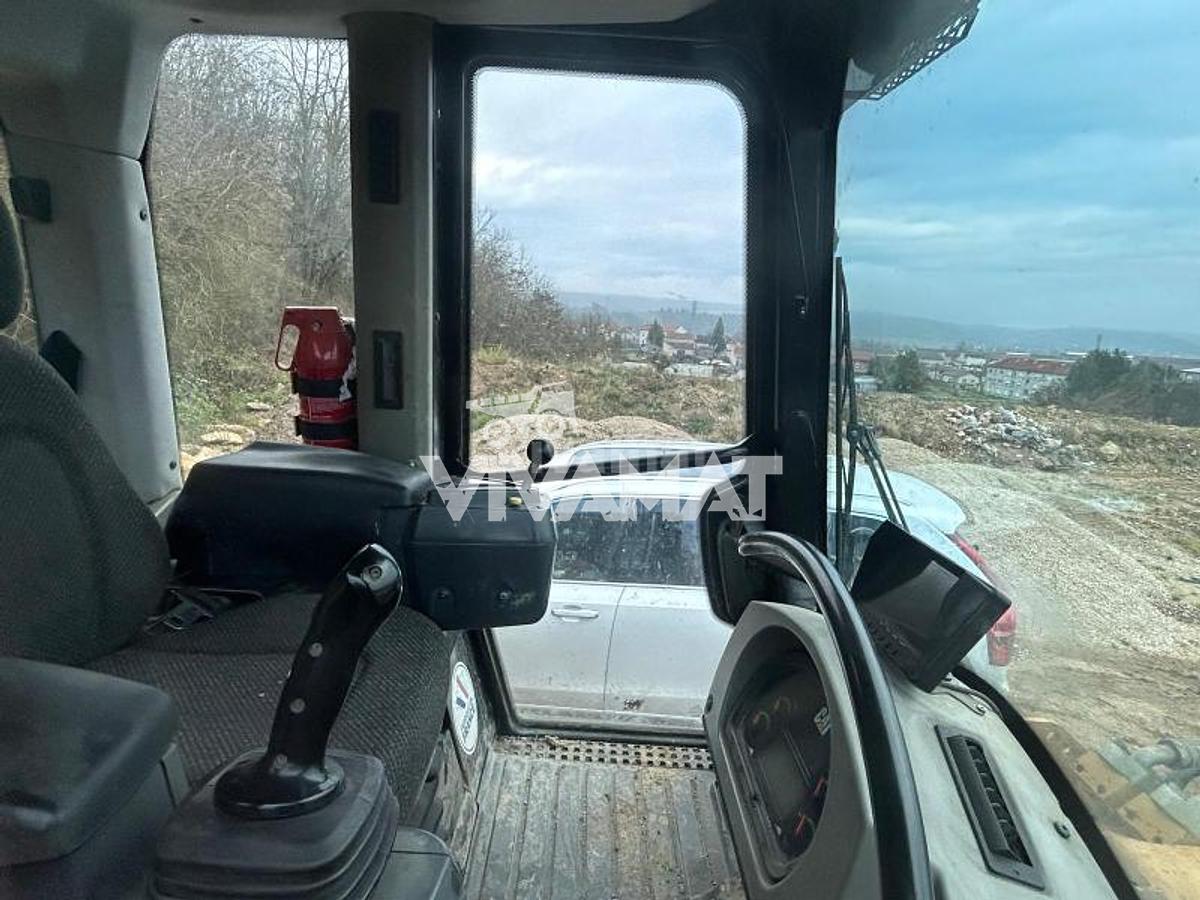 Used 2013 Caterpillar 963D