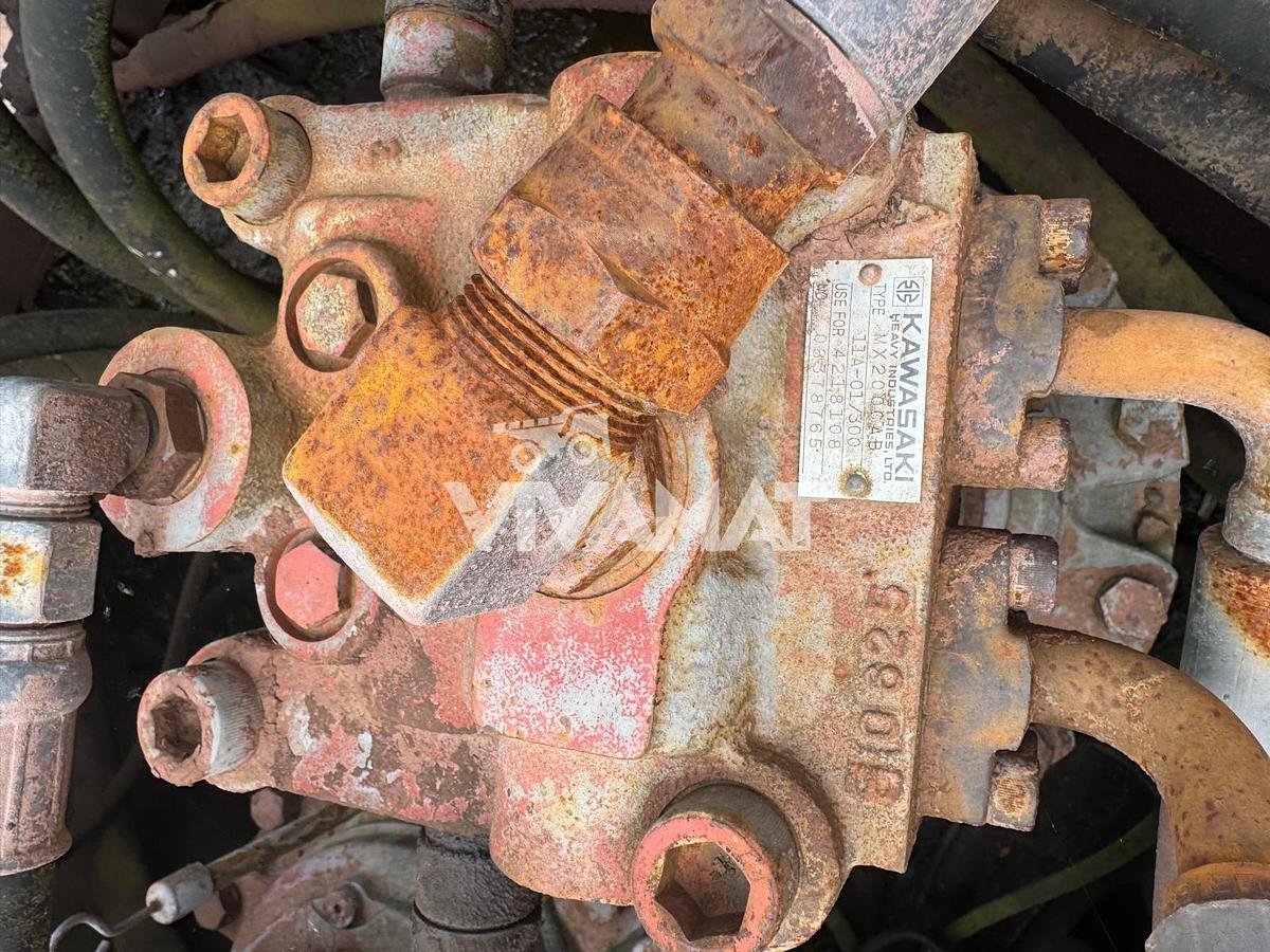 D'occasion Chargeuse sur chenille HITACHI EX700 BE 1993