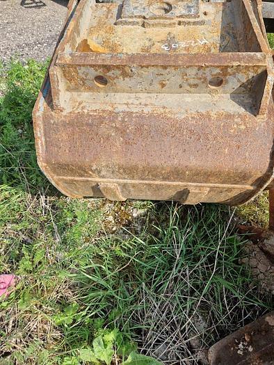 D'occasion Godet de terrassement largeur 60cm sur Mecalac 12MTX 2013