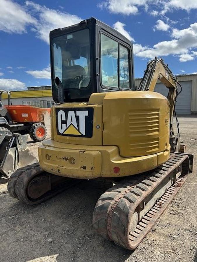 Used 2015 Caterpillar 305.5E2