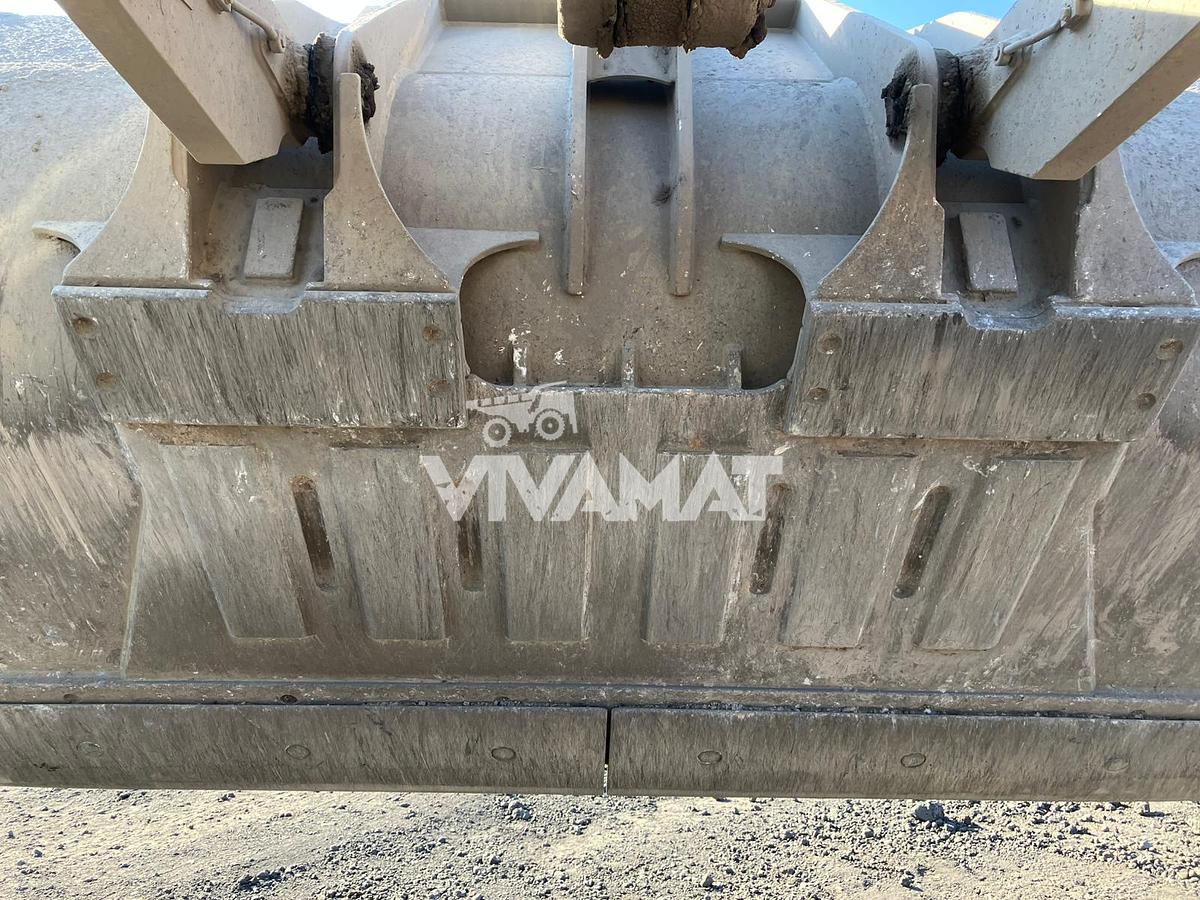 D'occasion Godet de chargeuse Caterpillar 966MXE