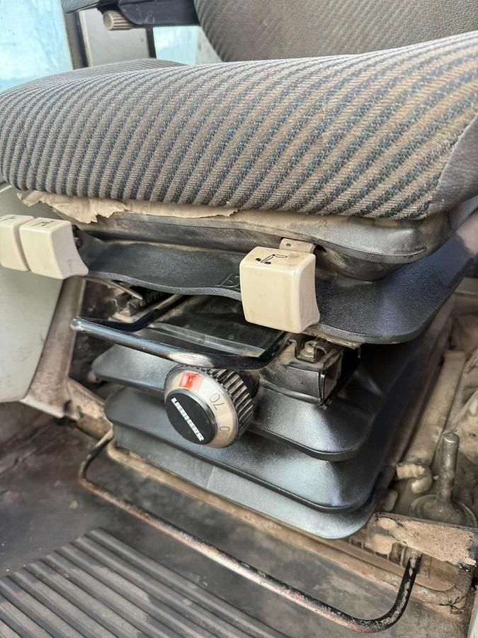 Used Liebherr R934B EW