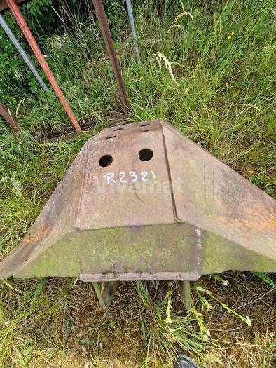 D'occasion Godet trapèze 235cm en haut 32cm en bas CASE 988