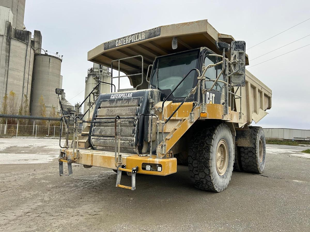 Used 2009 Caterpillar 775F