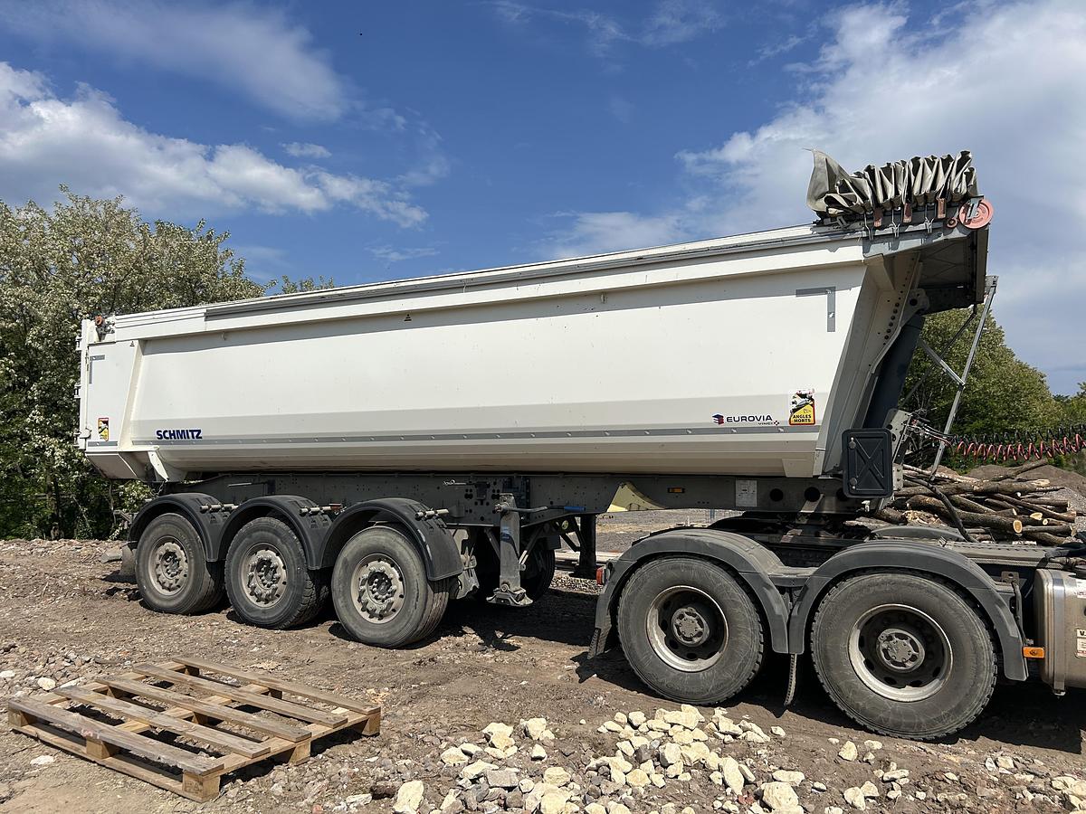 Used Schmitz trailer
