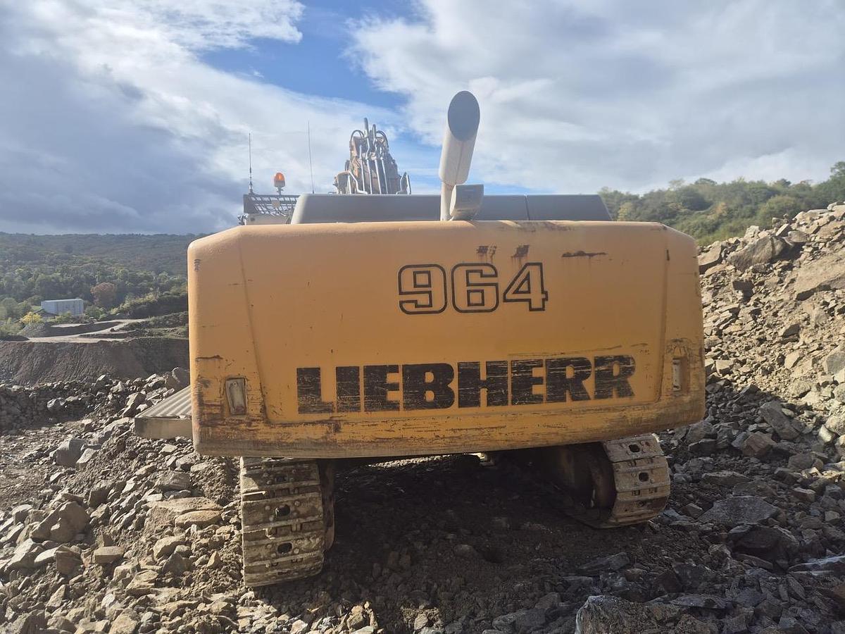 Used 2010 LIEBHERR R964 HDSL