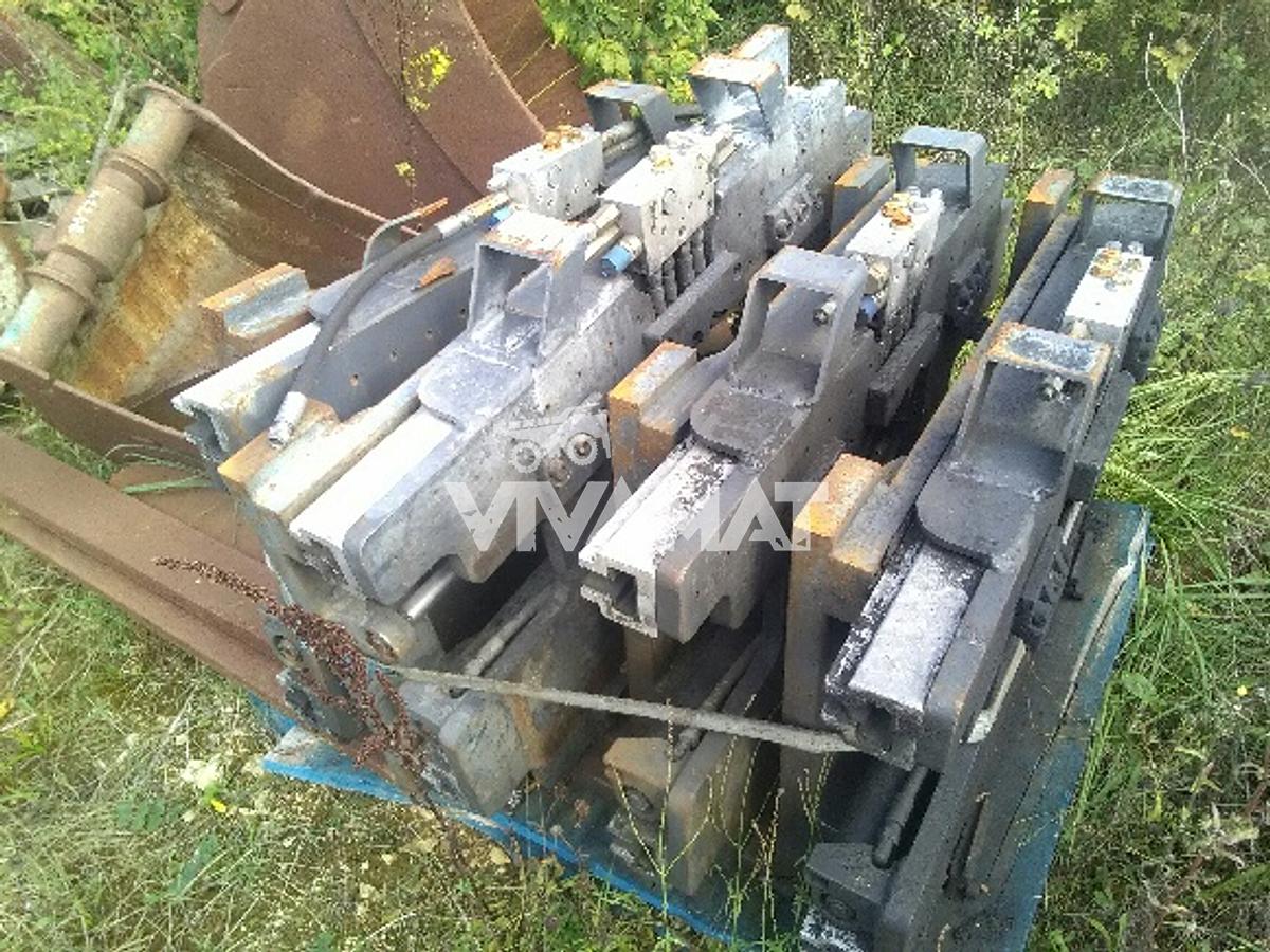 D'occasion Pince à Fourches - Déplacement latéral Silver Line by BOLZONI Modèle LC22 H6A-EU