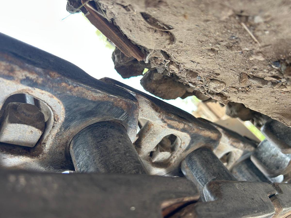 Used 2006 Komatsu ec240B NLC