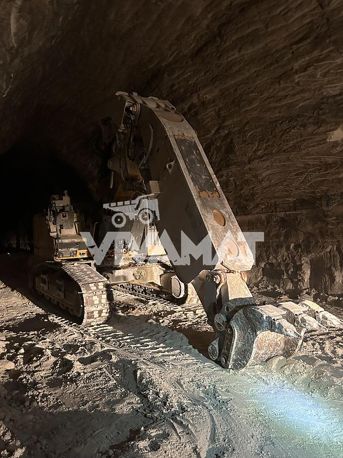 Used 2015 Liebherr R 944 C