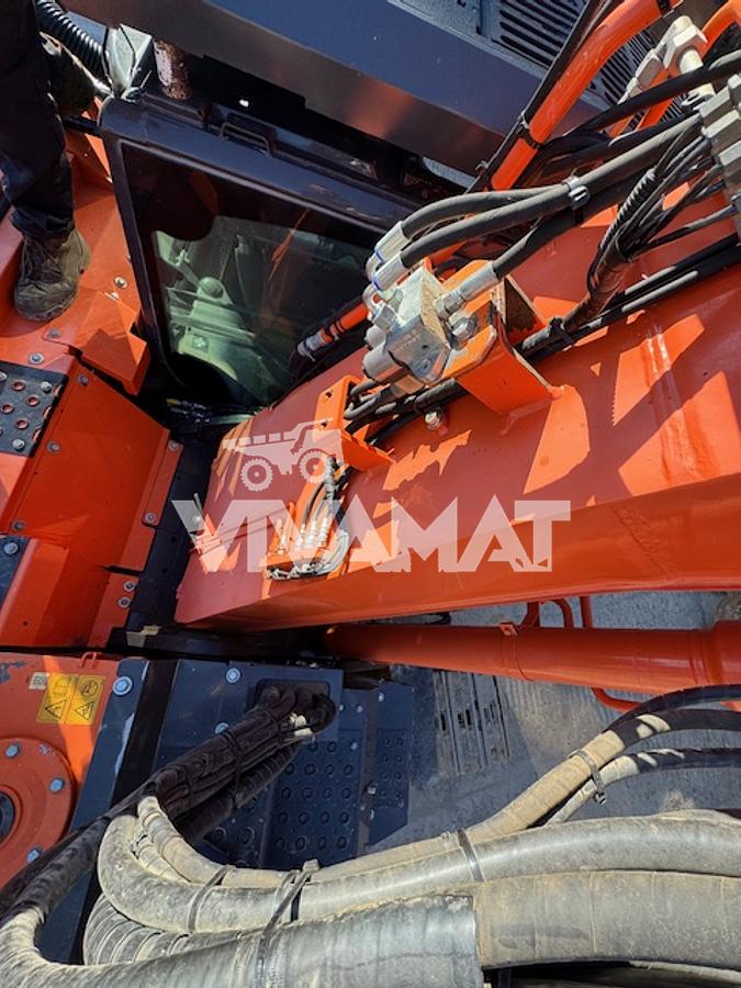 Used 2018 Hitachi ZX225USLC-6