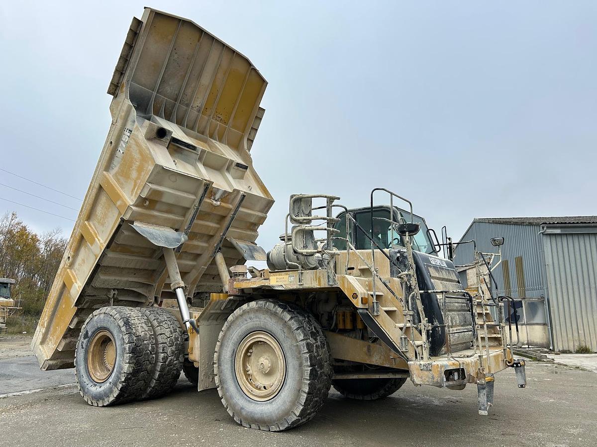 Used 2009 Caterpillar 775F