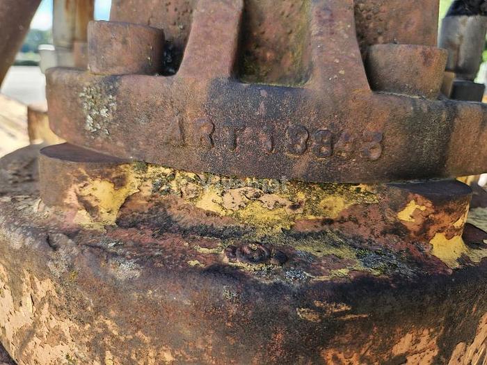 D'occasion Benne preneuse Attache Liebherr SW48 pour pelle 16-28t