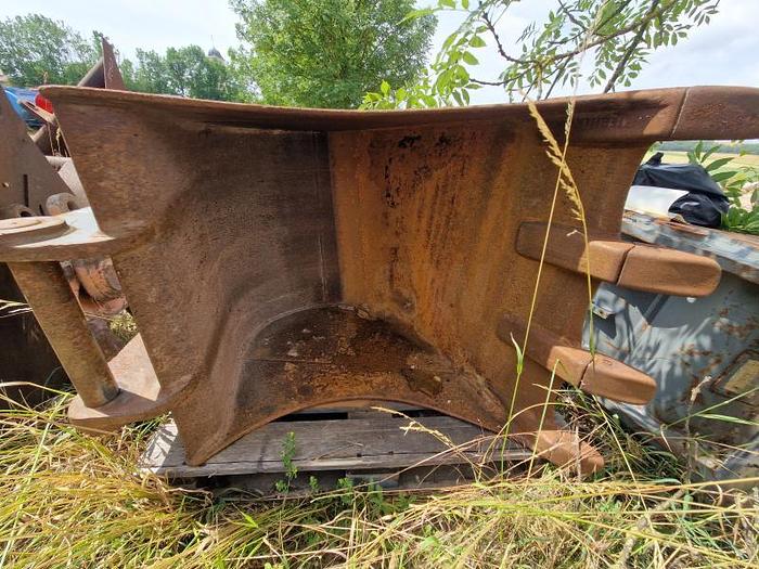 D'occasion Godet de terrassement de largeur 85cm Attache Liebherr SW33