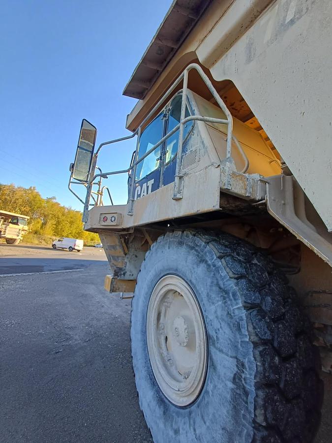 Used 2009 Caterpillar 775F