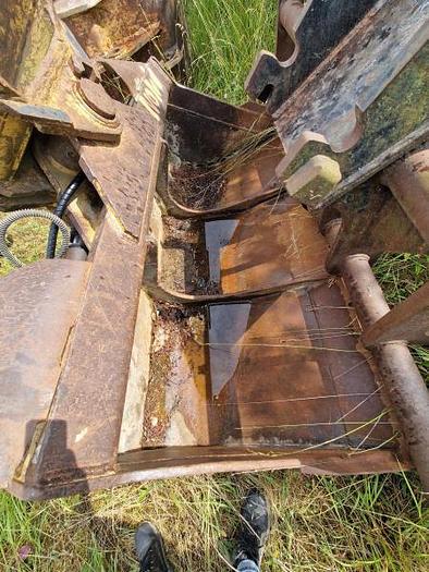 D'occasion Godet orientable de largeur 200cm Attache SW48 Liebherr 912 ou 914