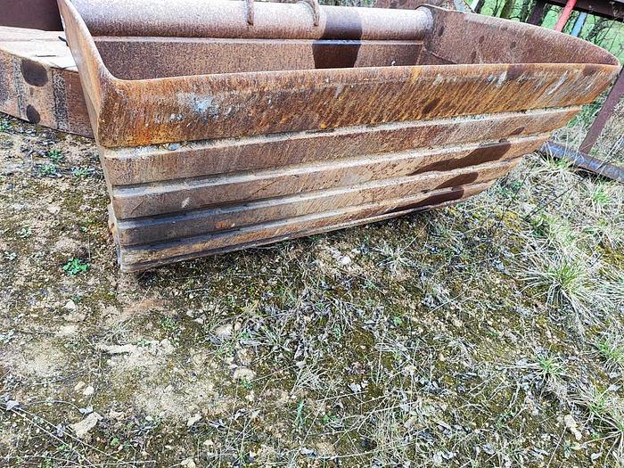 D'occasion Godet orientable AMMANN pour CAT 320B-LN largeur 1550mm