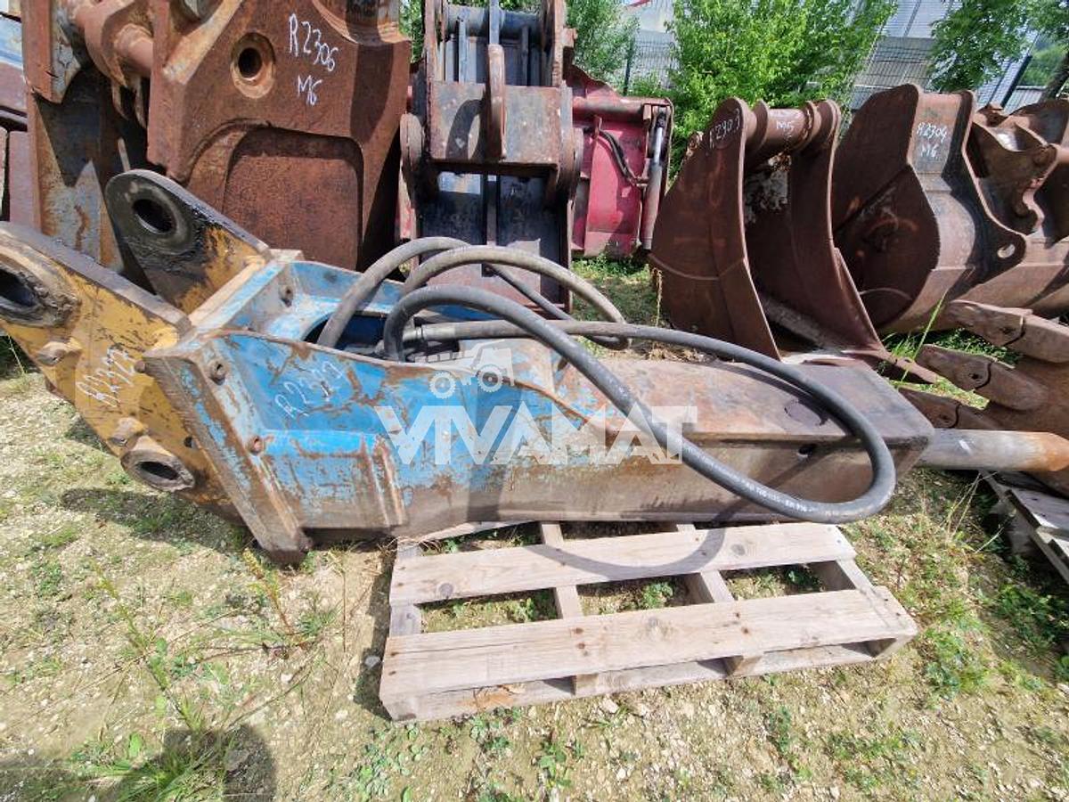 D'occasion Marteau hydraulique pour pelle de 24 tonnes Attache Liebherr 924 déboulonnable