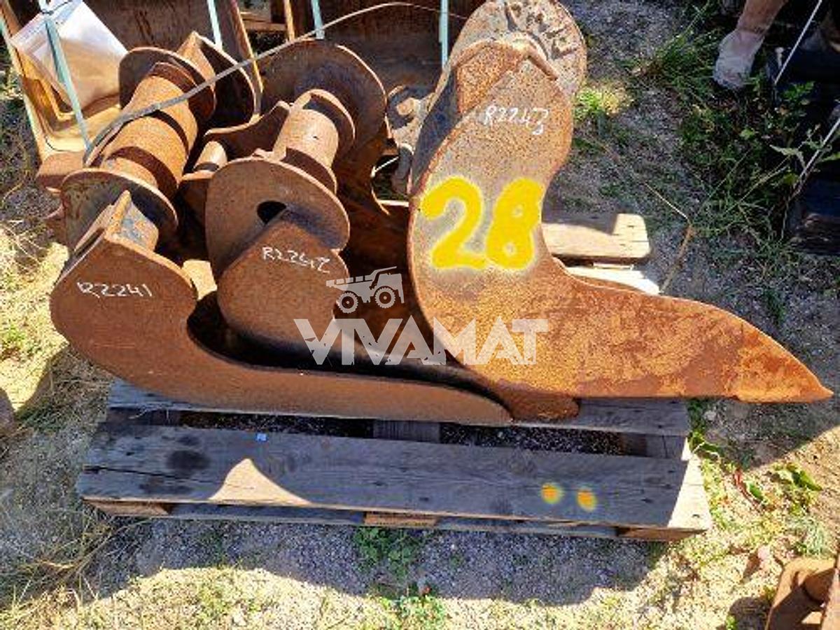 D'occasion Godet banane Attache Morin M2 Largeur 320mm x2 et 450mm