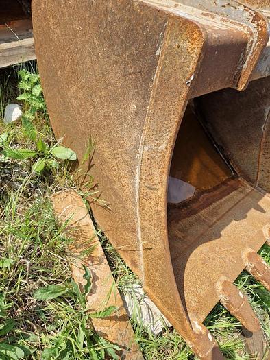 D'occasion Godet de terrassement largeur 88cm sur Mecalac 12MTX 2013