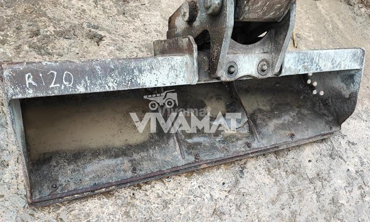 D'occasion Godet de curage largeur 180cm sur Mecalac 12MXT