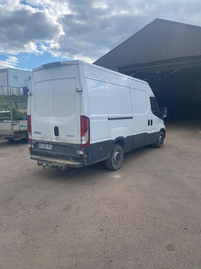 Used IVECO DAILY