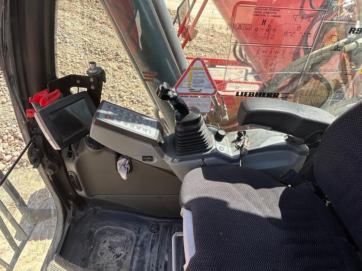 D'occasion 2013 LIEBHERR R924 LC