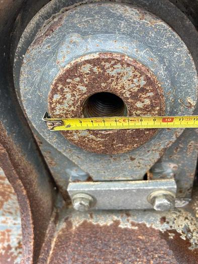 D'occasion Godet LIEBHERR R954C de largeur 175cm Attache SW77 pour pelle Liebherr R954