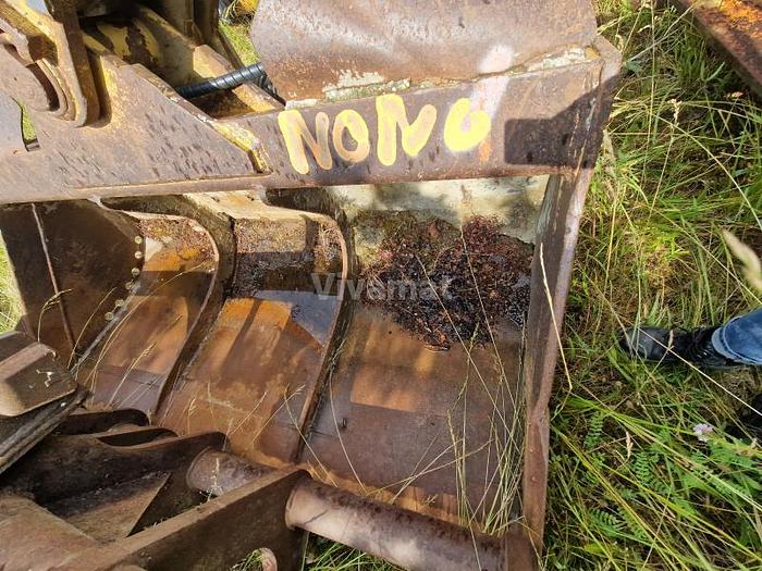 D'occasion Godet orientable de largeur 200cm Attache SW48 Liebherr 912 ou 914