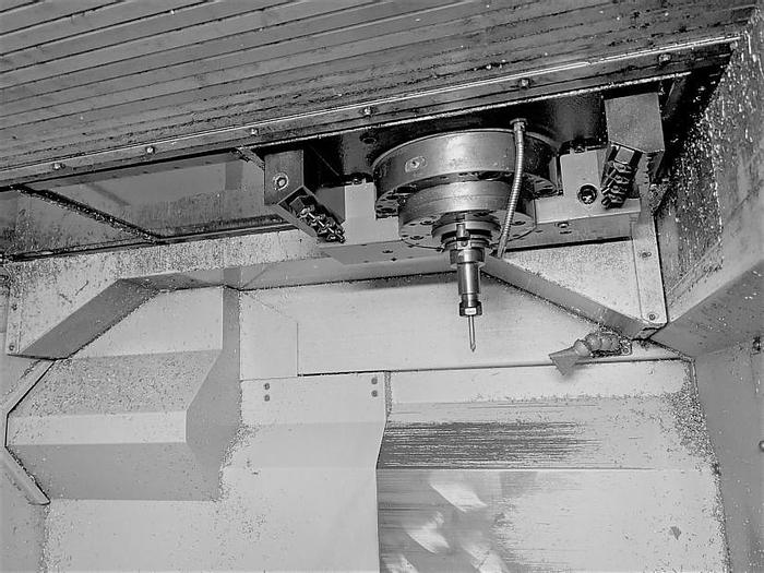 Used 2002 MAZAK VARIAXIS 630-5X