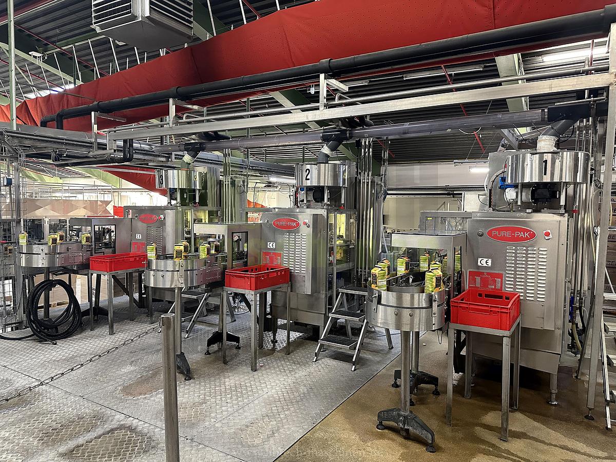 Used Elopak Trocken-Aseptik-Abfüllanlage für Giebelverpackungen mit einem Volumen von 1.000 ml/750ml/500ml