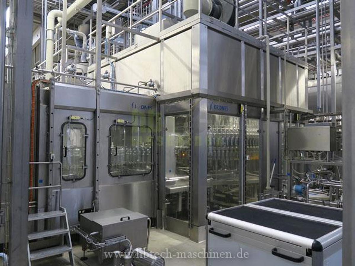 Used Komplette Krones Ultra Clean PET-Linie für kohlensäurehaltige Produkte / 24.000 bph / 0,5l
