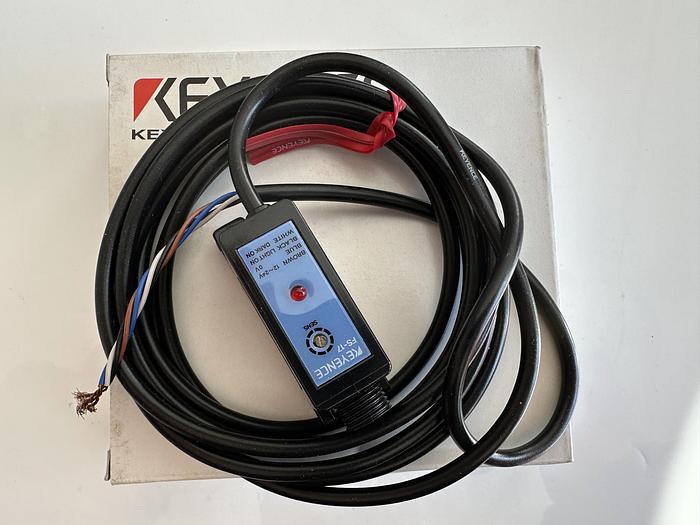 KEYENCE FS-17 Sensor