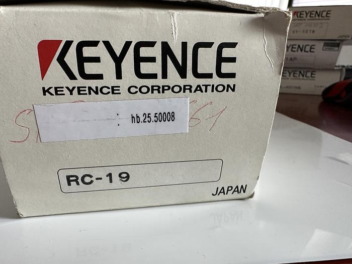 KEYENCE RC-19 Counter
