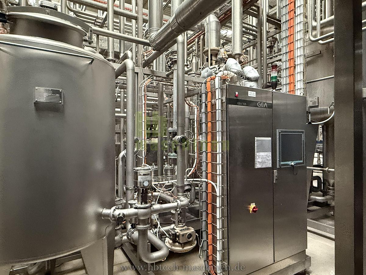 Used Komplette Krones aseptische PET Linie für stille Getränke - 18.000 bph / 1l