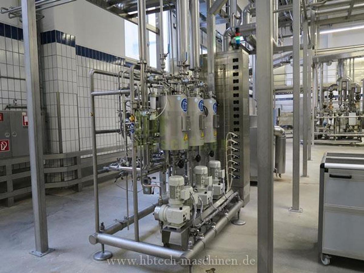 Used Komplette Krones Ultra Clean PET-Linie für kohlensäurehaltige Produkte / 24.000 bph / 0,5l