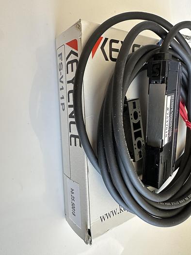 KEYENCE FS-V11P Sensor