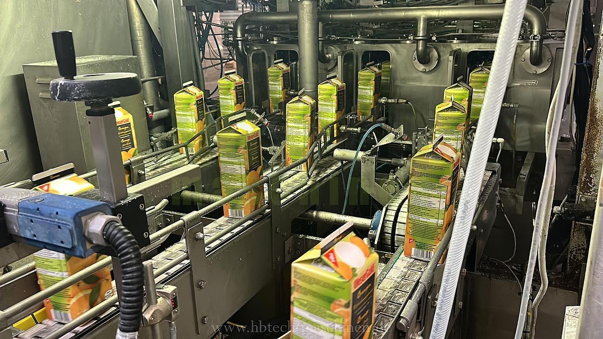 Used Elopak Trocken-Aseptik-Abfüllanlage für Giebelverpackungen mit einem Volumen von 1.000 ml/750ml/500ml