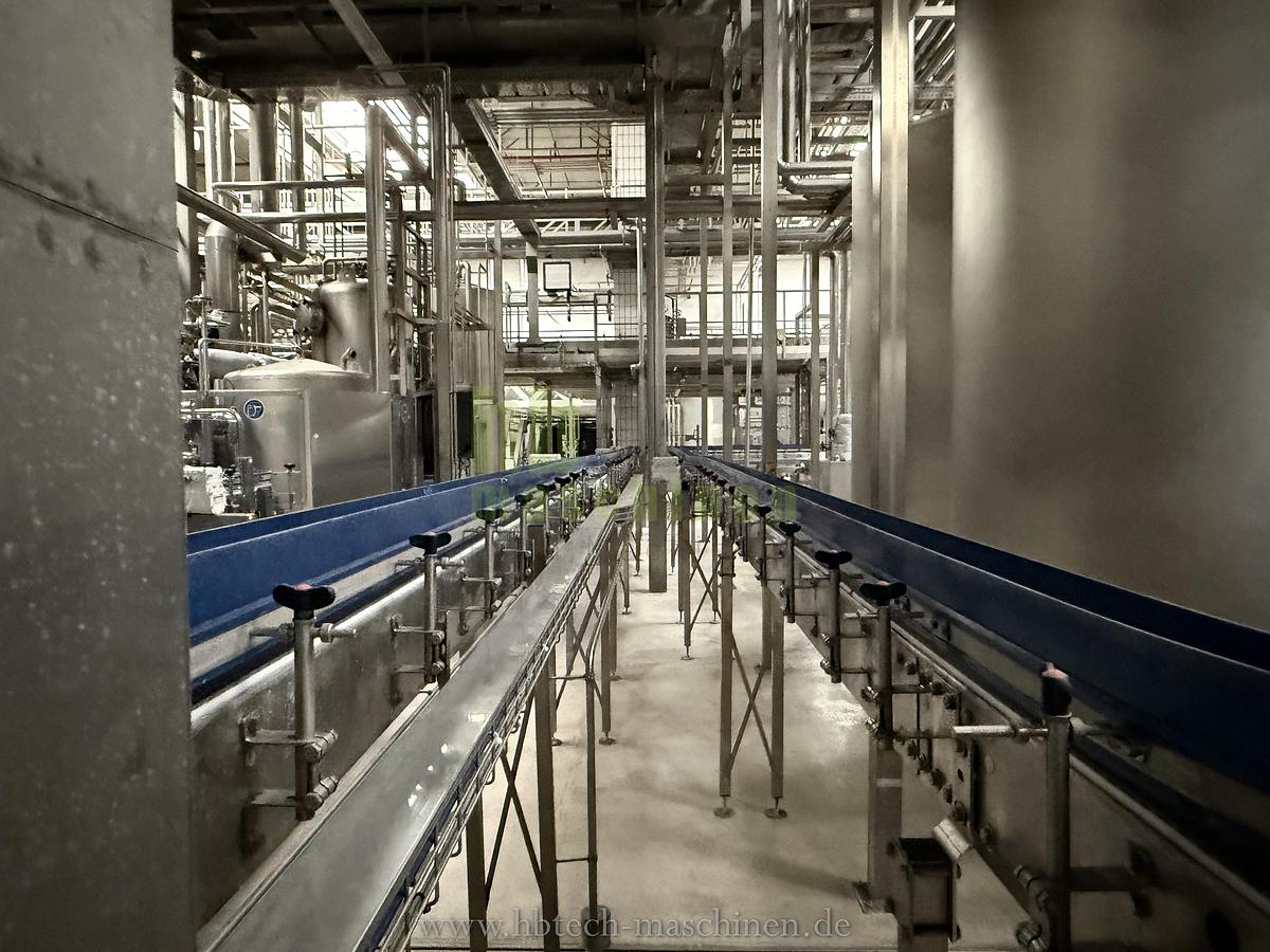 Used Komplette Krones aseptische PET Linie für stille Getränke - 18.000 bph / 1l