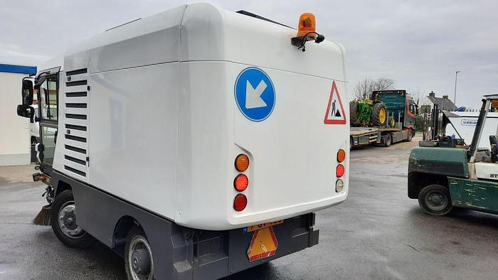 Gebruikt 2009 Ravo 540 STH