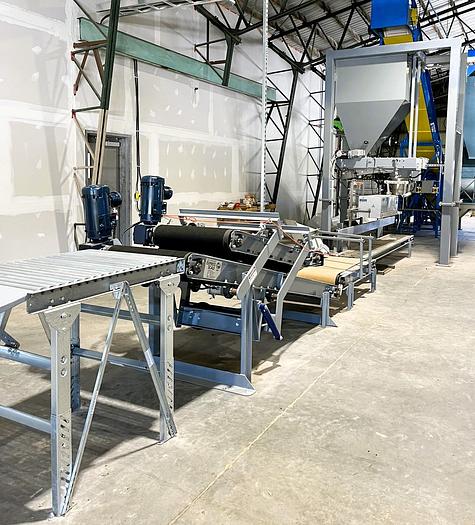 Used COMPLETE LOOSE BAGGING SYSTEM